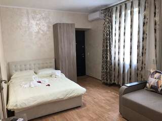 Апартаменты Гостевой дворик Одесса-3